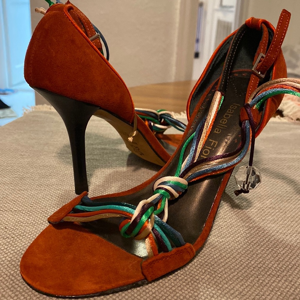 Never worn Isabella Fiore heels